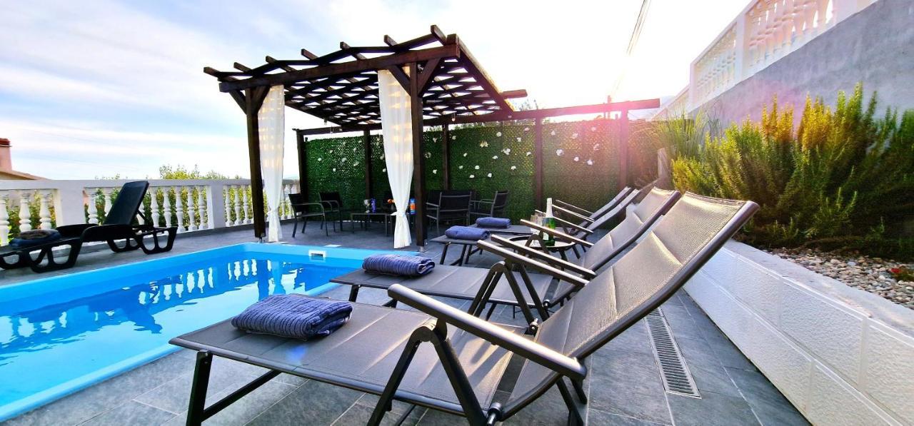 Kaštela Sunny Holiday House With Pool מראה חיצוני תמונה