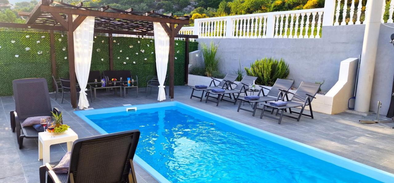 Kaštela Sunny Holiday House With Pool מראה חיצוני תמונה