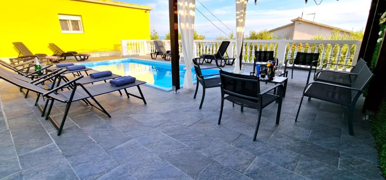Kaštela Sunny Holiday House With Pool מראה חיצוני תמונה