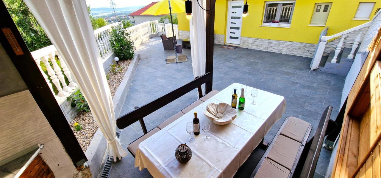 Kaštela Sunny Holiday House With Pool מראה חיצוני תמונה