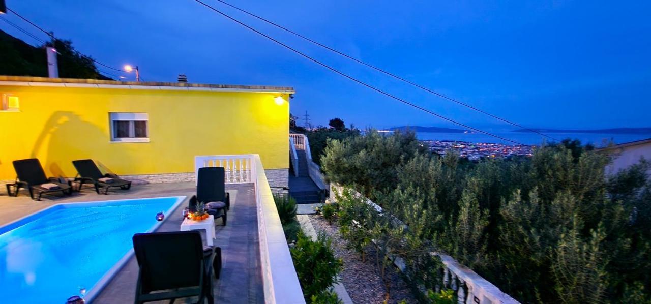 Kaštela Sunny Holiday House With Pool מראה חיצוני תמונה