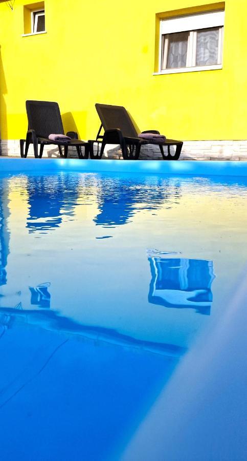 Kaštela Sunny Holiday House With Pool מראה חיצוני תמונה