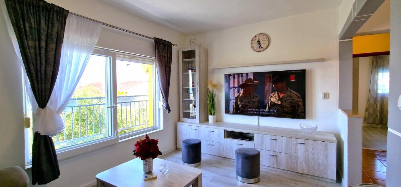 Kaštela Sunny Holiday House With Pool מראה חיצוני תמונה