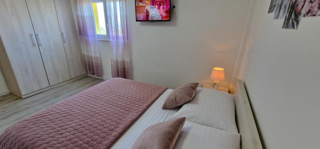 Kaštela Sunny Holiday House With Pool מראה חיצוני תמונה